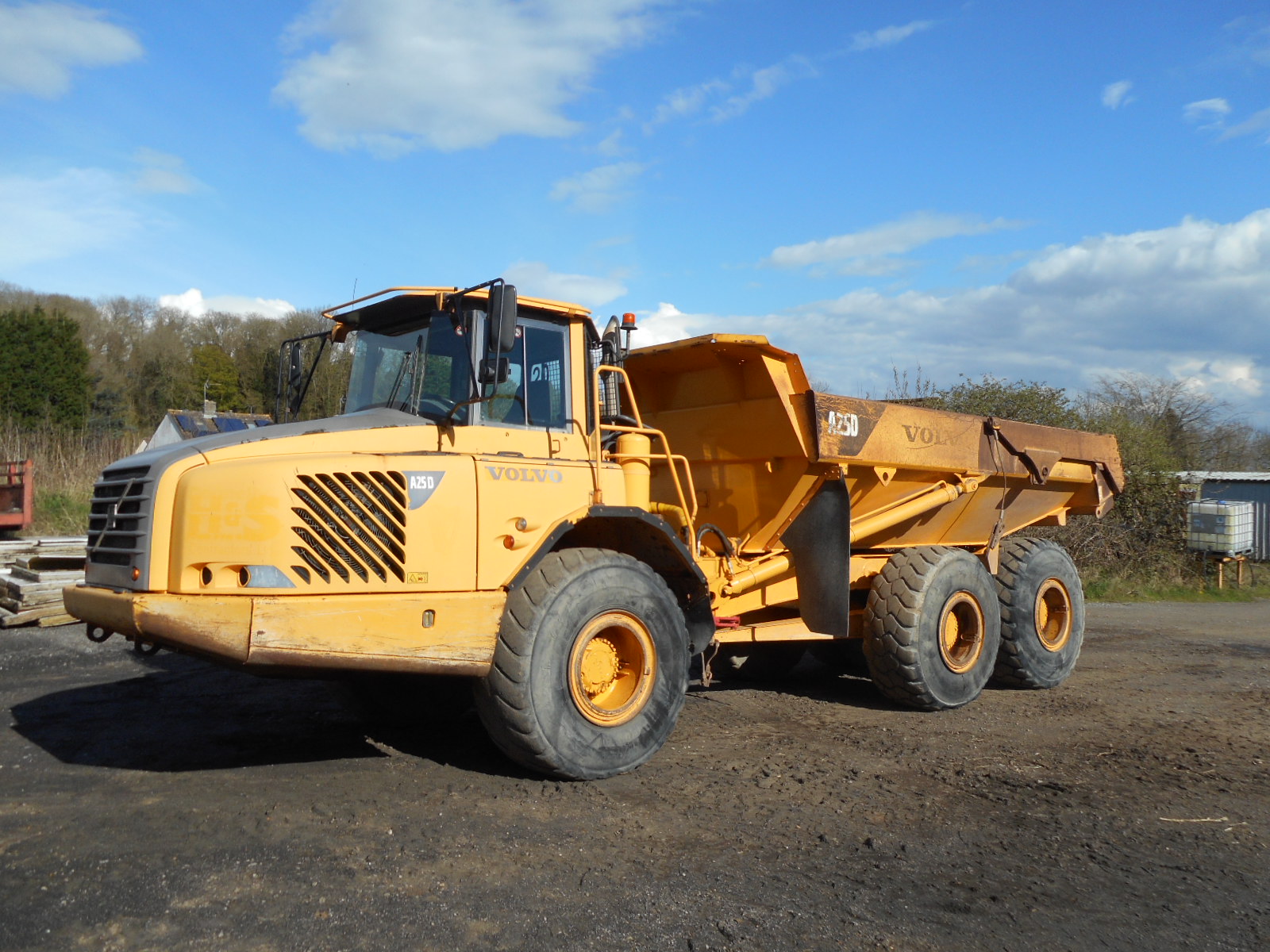 VOLVO A25D DUMP TRUCK